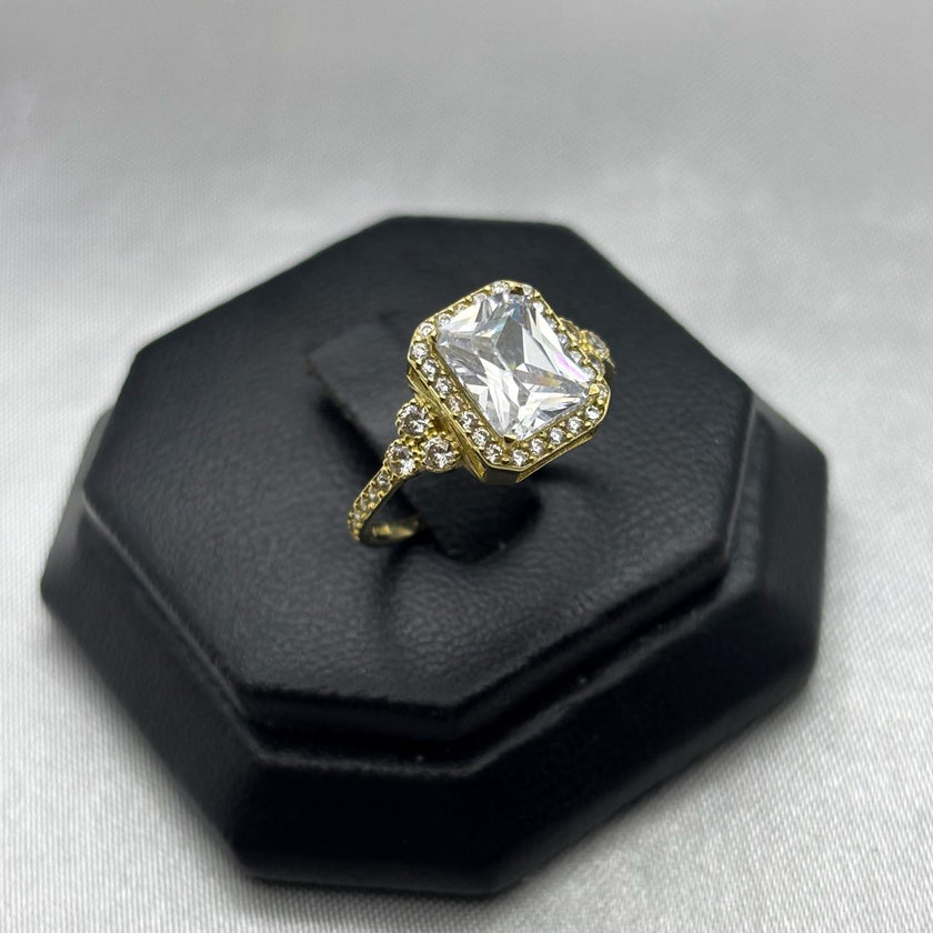 #AD10131 - Anillo Solitario Piedra Cuadrada Zirconia Oro 10K - H01/2.5