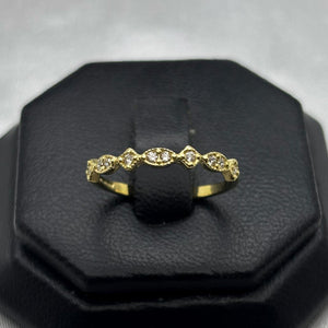 #AD10136 - Anillo Con Piedras De Zirconia Oro 10K - H01/1.5