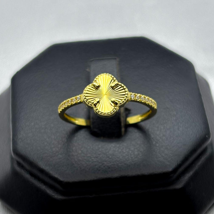 #AD10145 - Anillo Trébol tipo Van Cleef Con Piedra Zirconia Oro 10K - I16/1.5