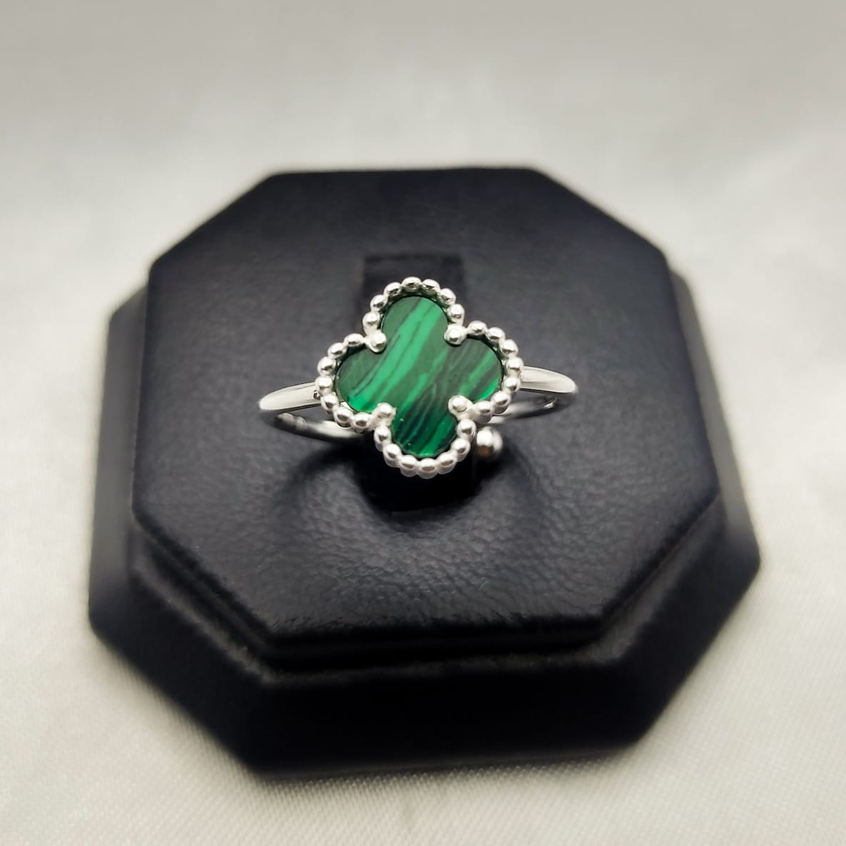 #AD155 - Anillo Ajustable Trébol Tipo Van Cleef Plata - PU2.7