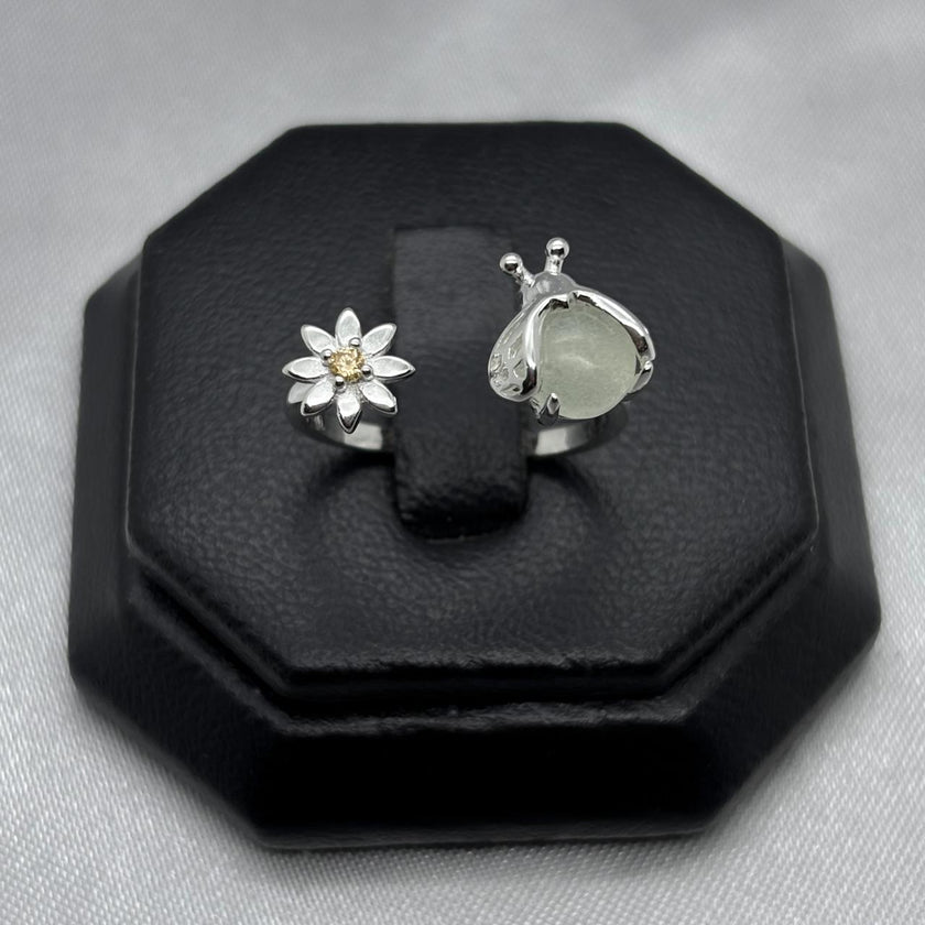 #AD208 - Anillo Ajustable Luciérnaga Con Flor Piedra Zirconia Plata - C14/2.6