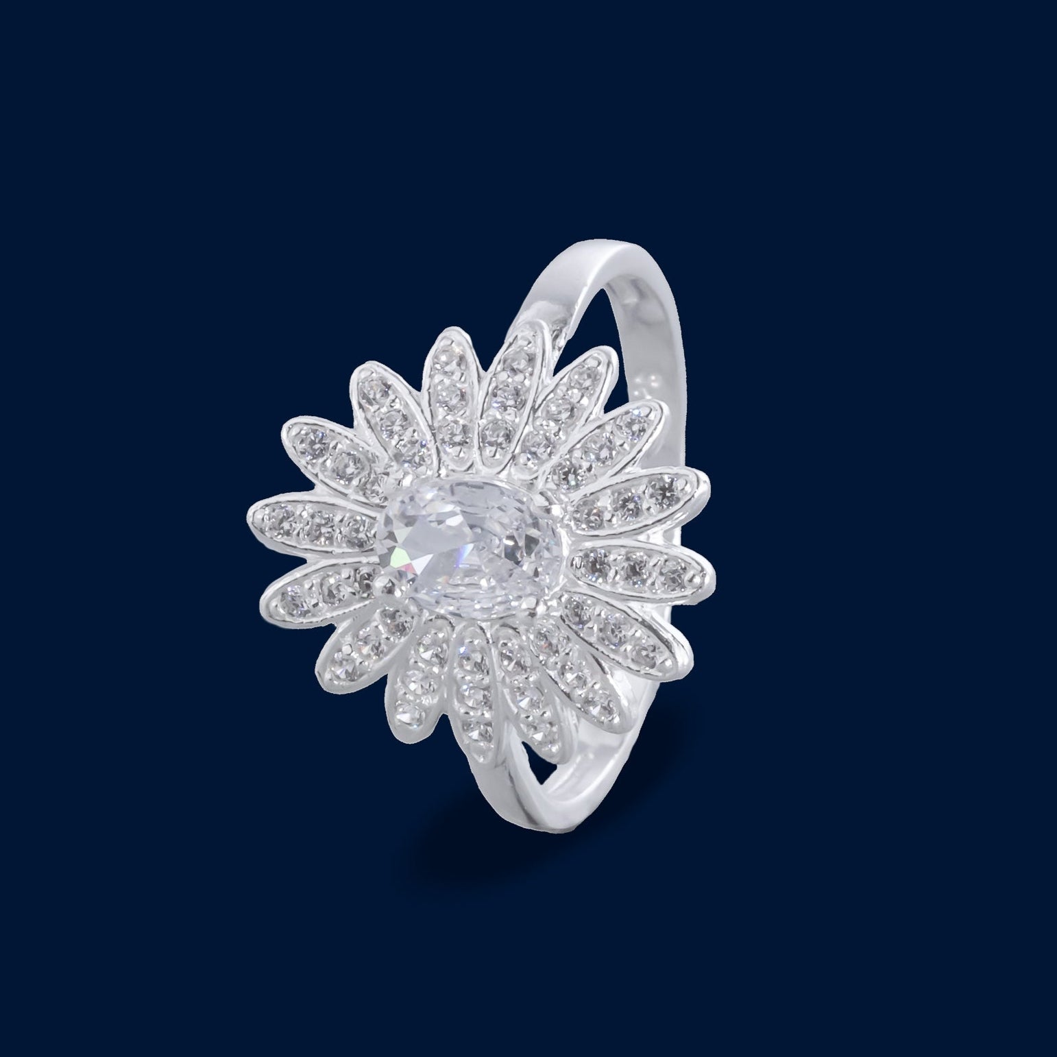 #AD276 - Anillo Flor Con Zirconia Plata - F3.2