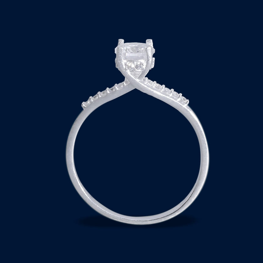 #AD349 - Anillo Solitario Piedra Central Con Zirconia Plata - A13/2.0