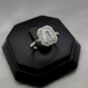 #AD358 - Anillo Solitario Piedra Zirconia Cuadrada Central Plata - B10/2.0