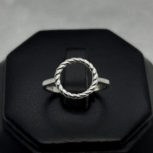#AD432 - Anillo Circular Trenzado Central Plata - B11/1.6