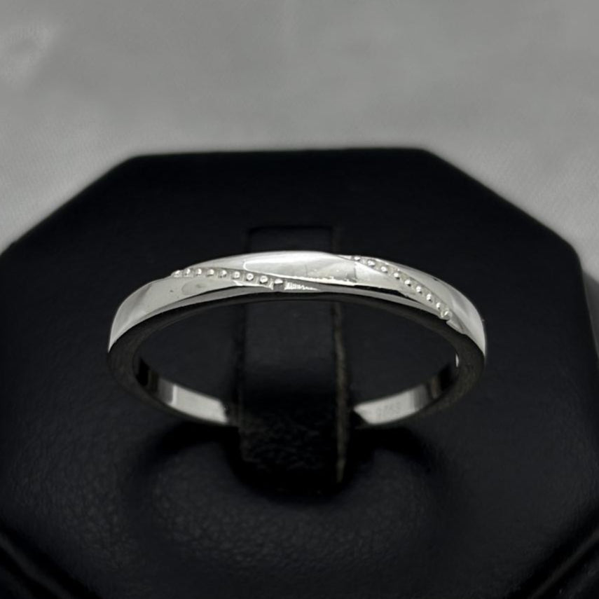 #AD448 - Anillo De Plata - B11/2.2