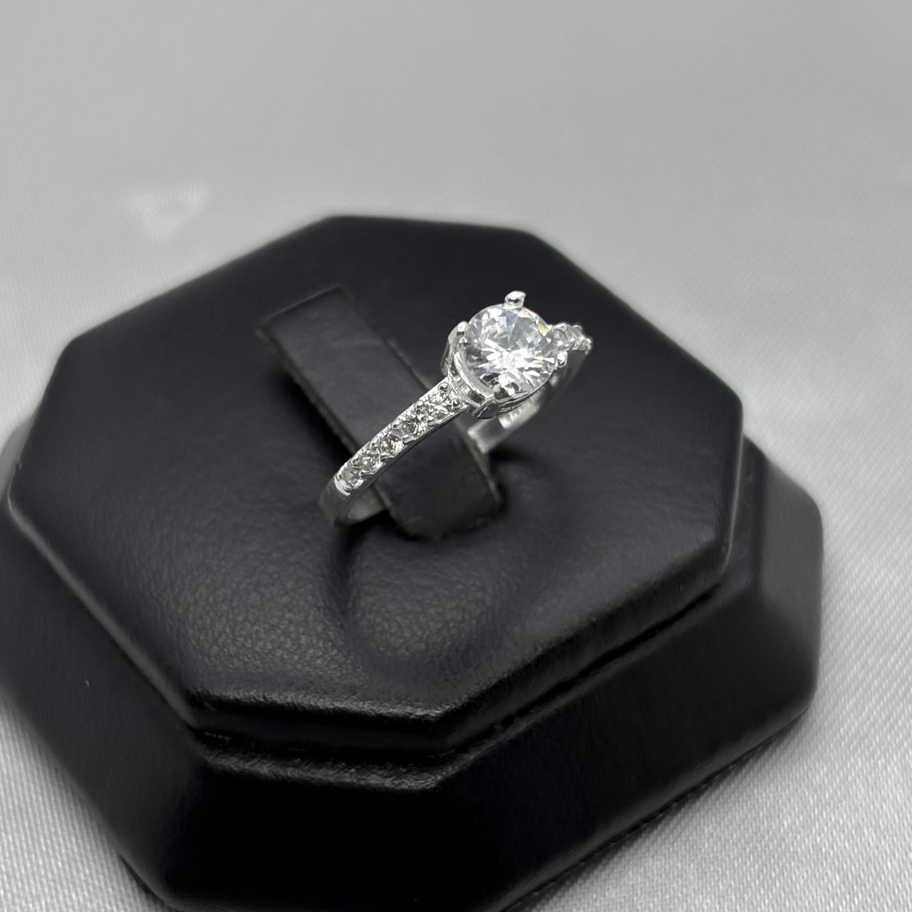 #AD456 - Anillo Solitario De Dama Con Zirconia Plata - B09/1.9