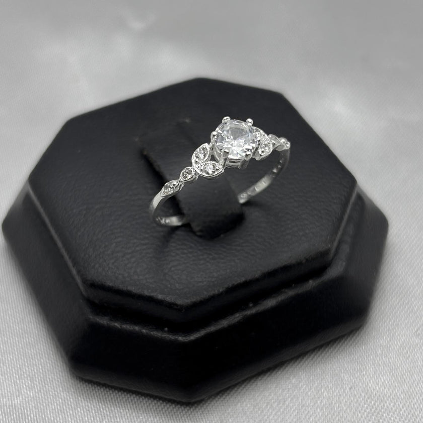 #AD457 - Anillo Solitario De Dama Con Bellas Zirconias Plata - B09/1.5