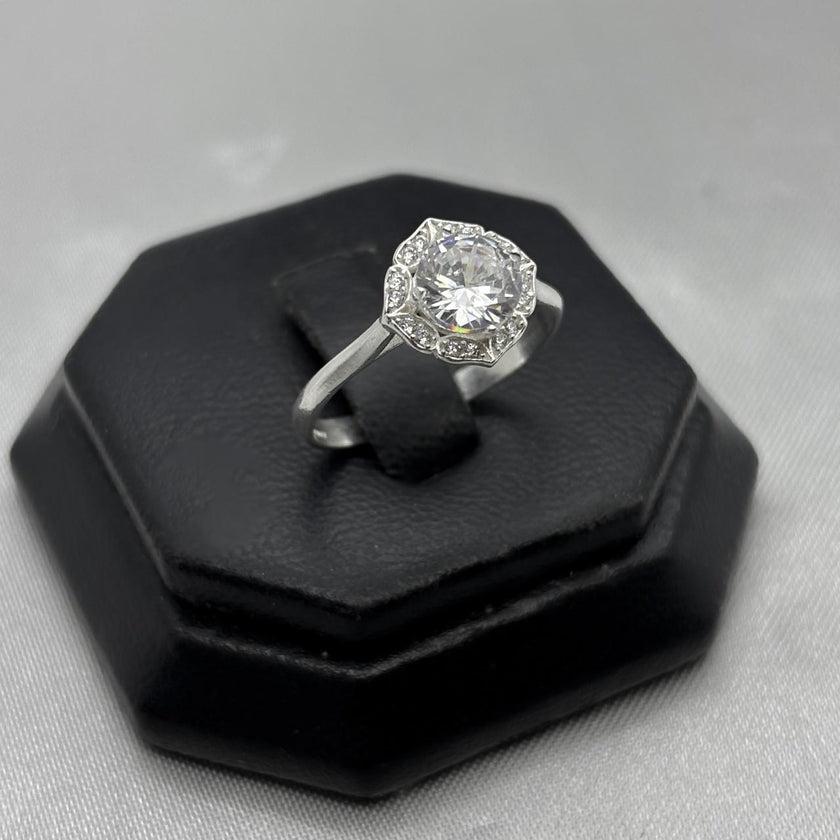 #AD460 - Anillo Solitario De Dama Con Zirconia Circular Plata - B09/2.5