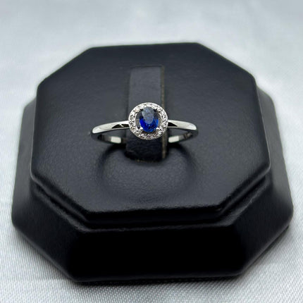 #ADX14109 - Anillo Solitario Con Diamante Natural Y Zafiro Oro Blanco 14K - TX295/