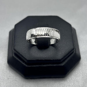 #AG116 - Argolla Diamantada Plata - 6 mm - ZC2.6