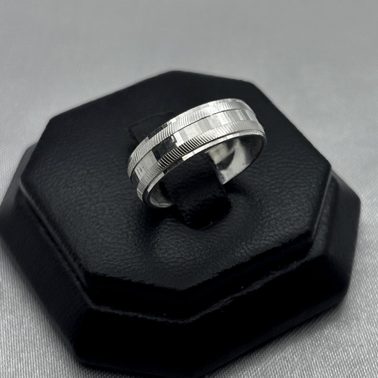 #AG118 - Argolla Diamantada Plata - 6 mm - ZC2.5