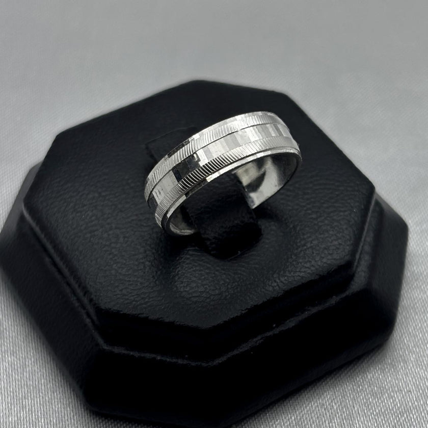 #AG118 - Argolla Diamantada Plata - 6 mm - ZC2.5