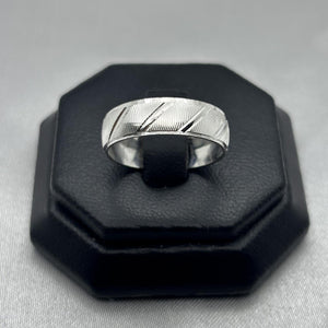 #AG123 - Argolla Diamantada Plata - 6 mm - A09/2.6