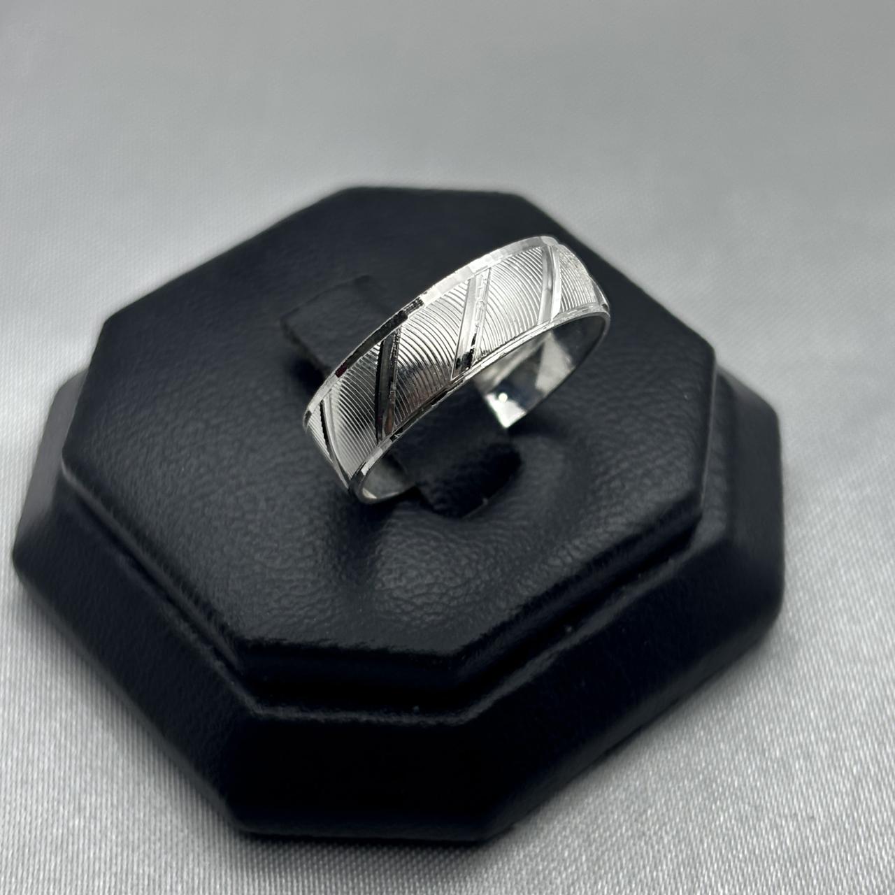 #AG123 - Argolla Diamantada Plata - 6 mm - ZC2.6