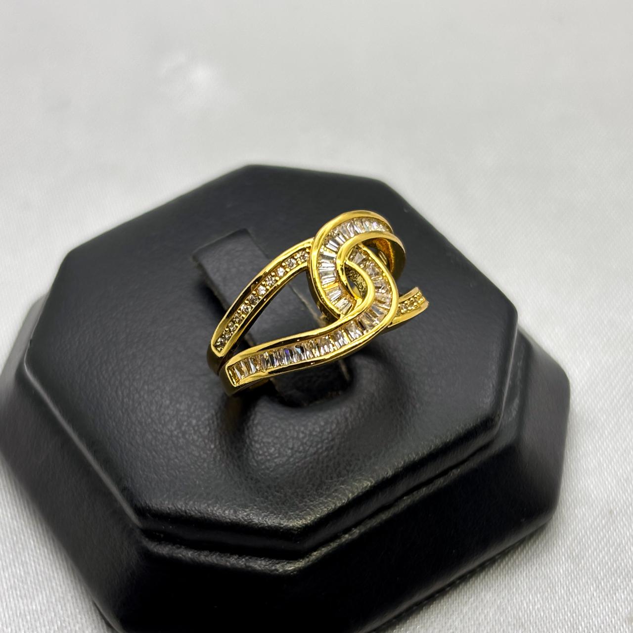 #AOL157 - Anillo Ajustable Con Piedra De Zirconia Oro Laminado 18K - LA050/