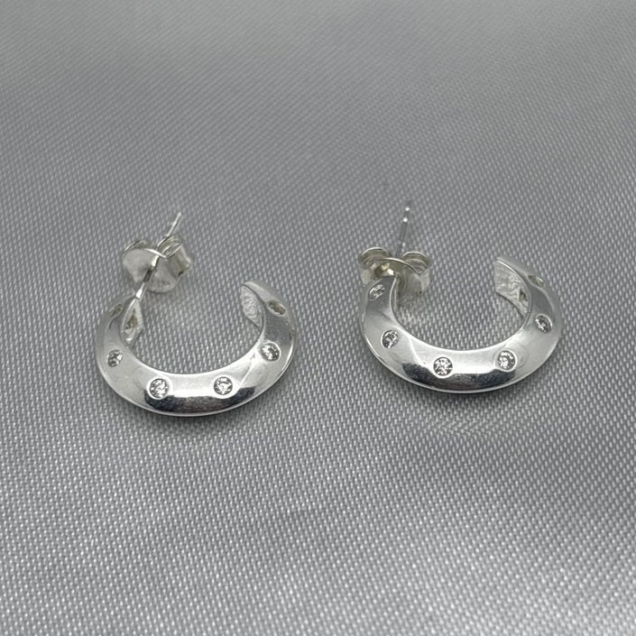 #AR164 - Arete Circular Con Piedra Zirconia Plata - LL3.3