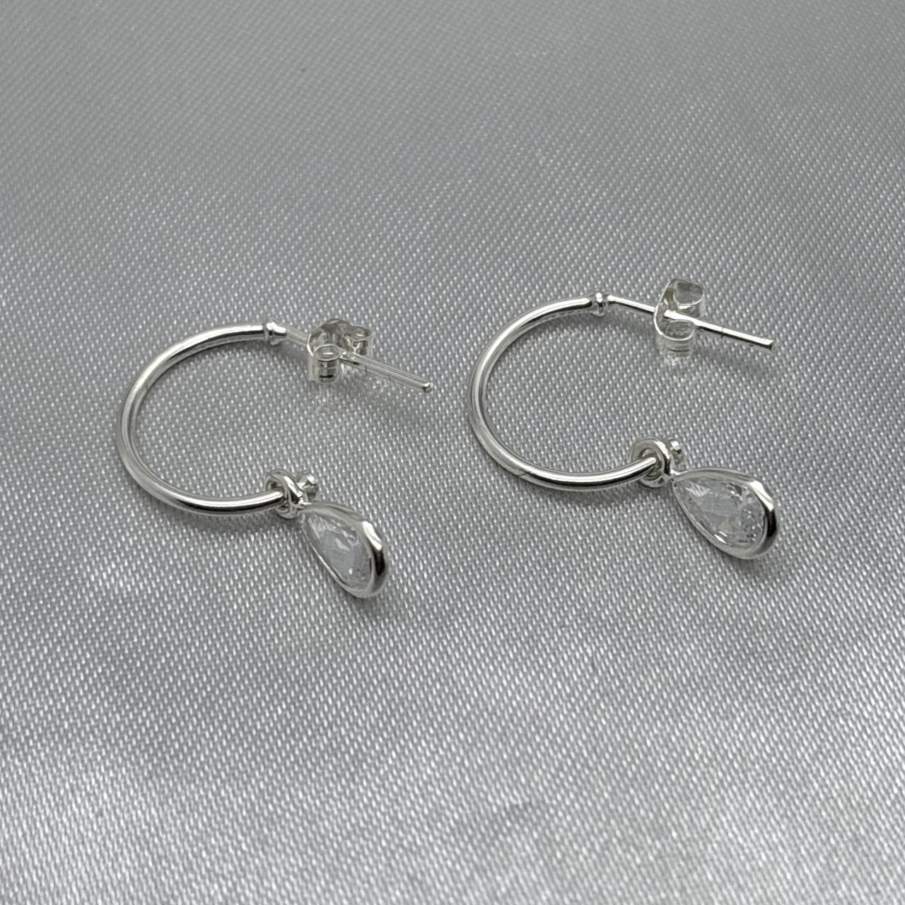 #AR168 - Arete Colgante Gota Con Piedra Zirconia Plata - CE1.8