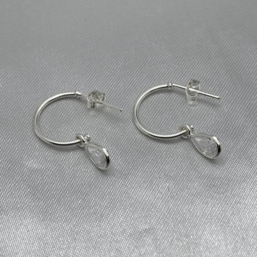 #AR168 - Arete Colgante Gota Con Piedra Zirconia Plata - CE1.8