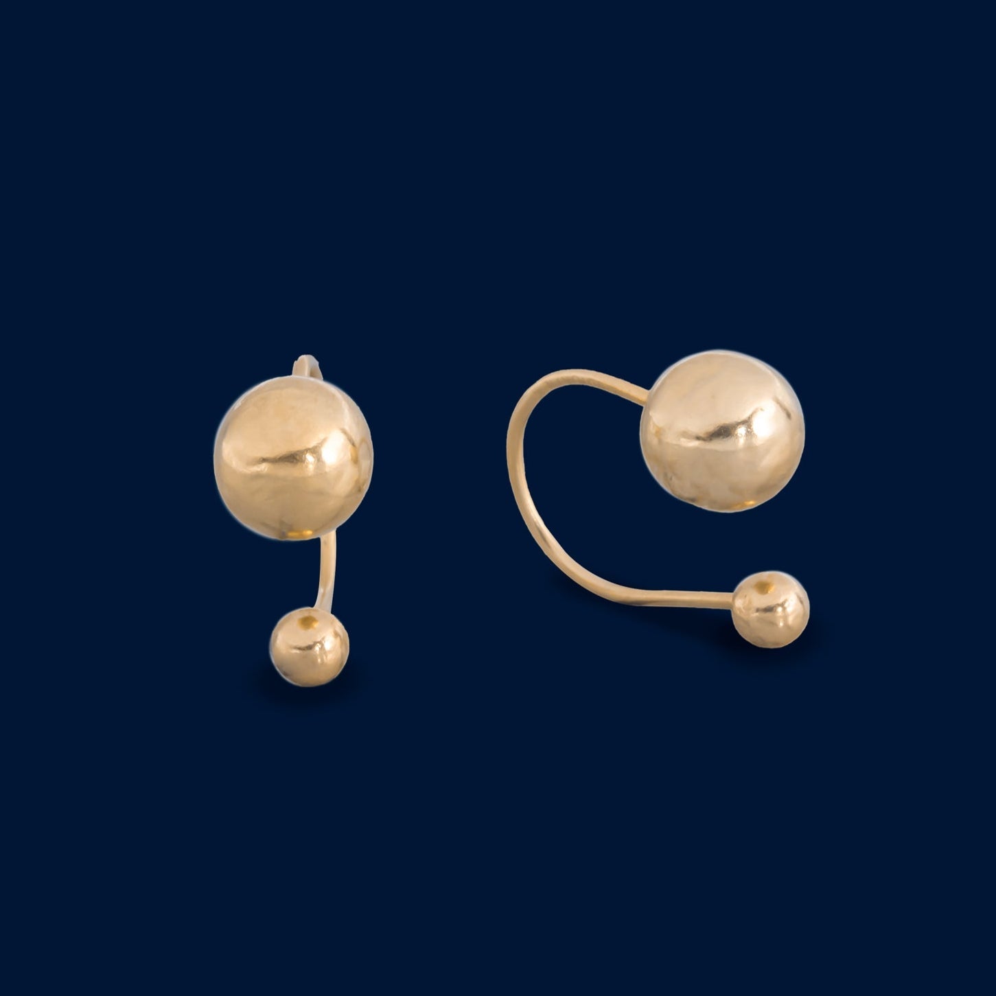 #B10144 - Broquel Curvo/Teléfono Bola Con Bola De Oro 10k - L235/