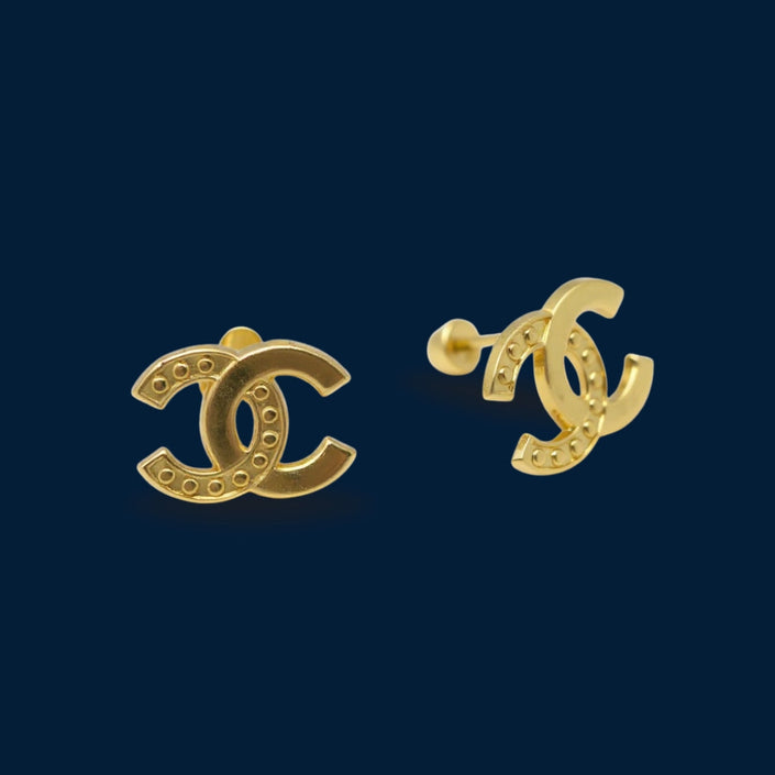 #B10249 - Broquel Doble C Tipo Chanel Oro 10K - L375/