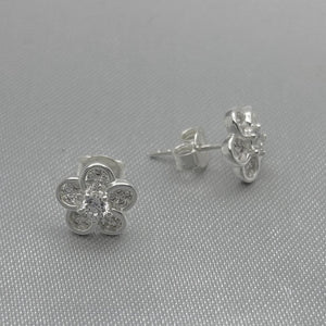 #BR130 - Broquel Flor Piedra Zirconia Plata - LL2.1