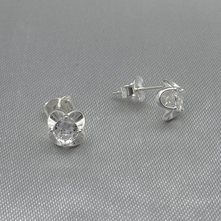 #BR245 - Broquel Flor Piedra Zirconia Plata - A18/1.7