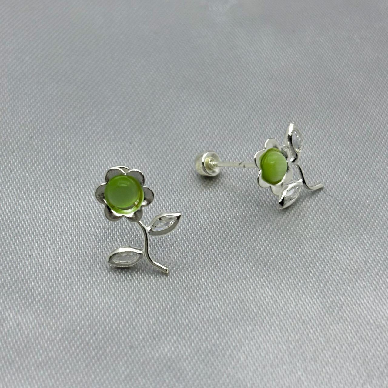 #BR288 - Broquel Flor Con Zirconia Plata - F46/