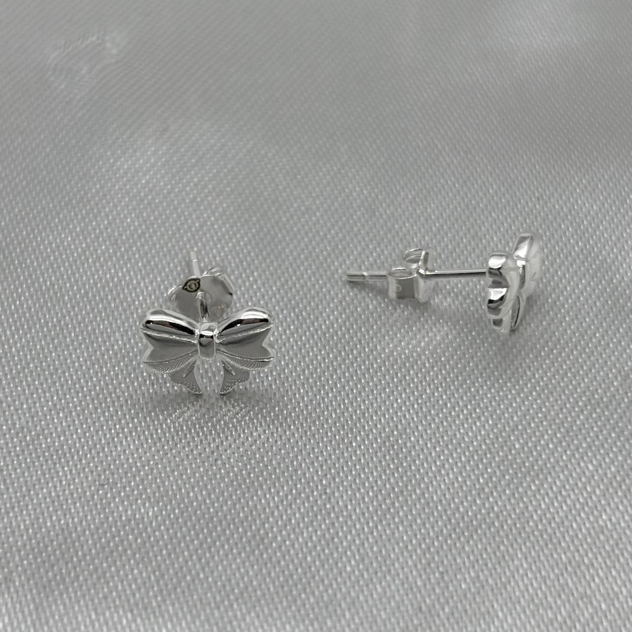 #BR299 - Broquel Moño/Moñito Plata - B11/1.0