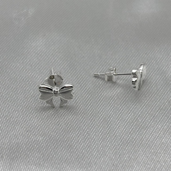 #BR299 - Broquel Moño/Moñito Plata - B11/1.0