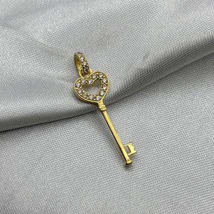 #D10220 - Dije Llave Corazón Piedra Zirconia Oro 10K - H01/1.4
