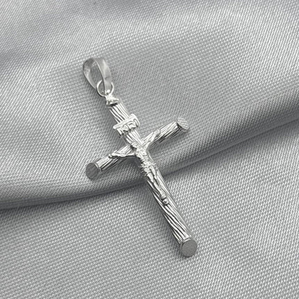 #D102 - Dije Crucifijo Cilíndrico Diamantado Plata - A17/2.1