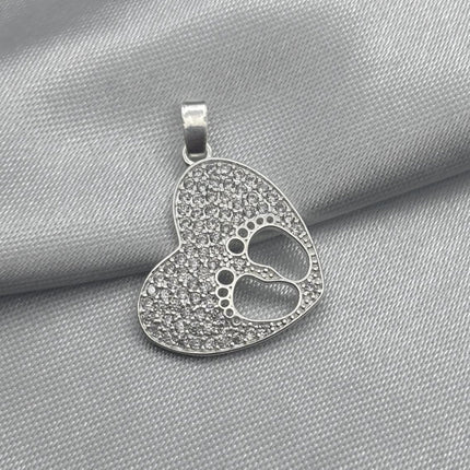 #D158 - Dije Corazón Con Piecitos De Bebé En Centro Piedra Zirconia Plata - A18/1.9