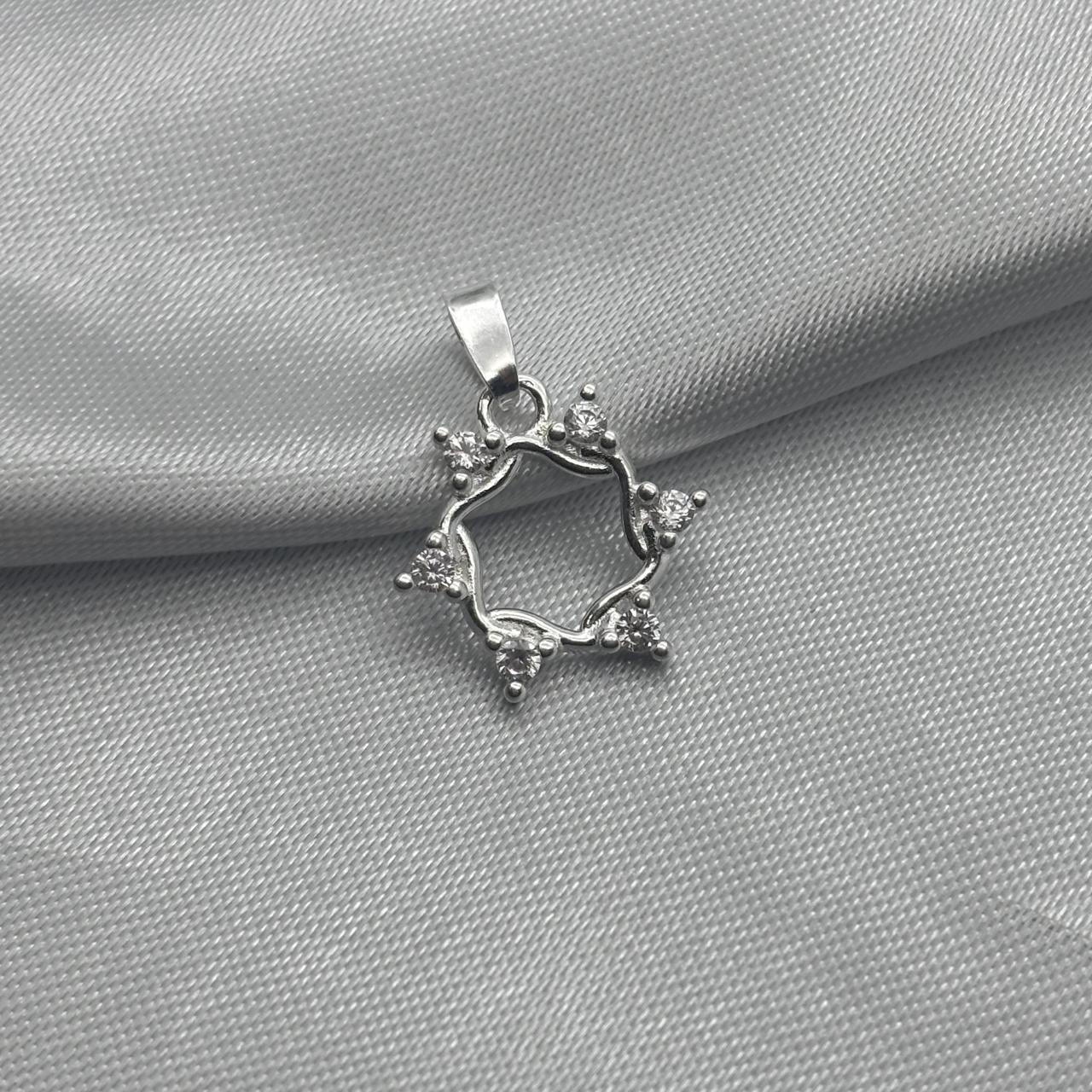 #D326 - Dije Sol/Estrella Con Piedra Zirconia Plata - LL1.0