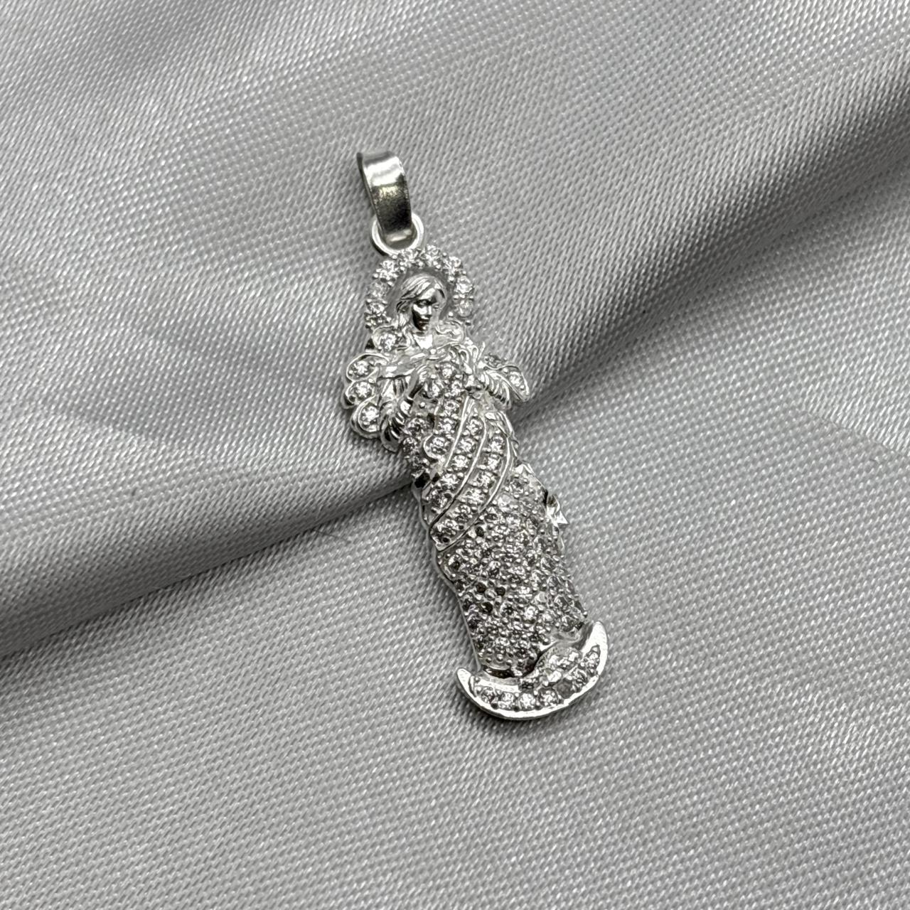 #D361 - Dije Virgen María Desatadora/Desatanudos Con Piedra Zirconia Plata - A18/7.4