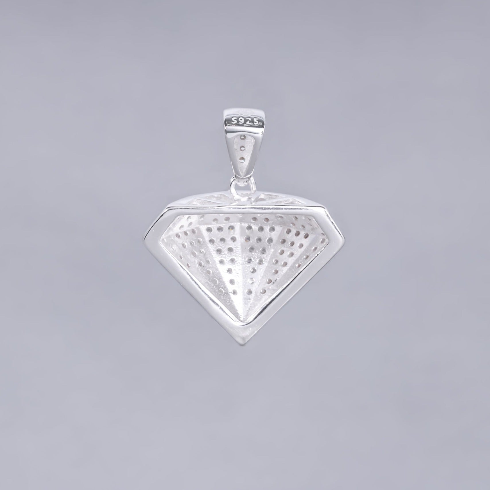 #D536 - Dije De Diamante Con Piedras - C07/4.8