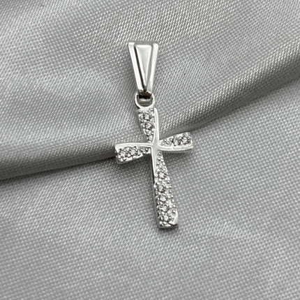 #D615 - Dije De Cruz Religiosa Delgada Con Zirconia Plata - B09/1.5