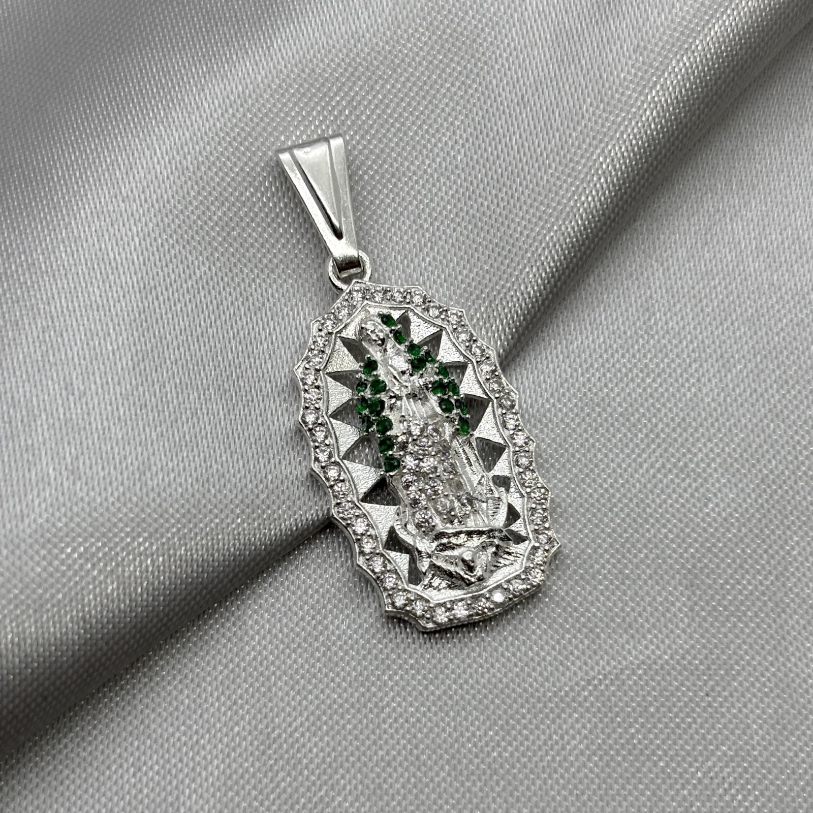 #D628 - Dije Virgen De Guadalupe Con Zirconia Plata - A09/3.9