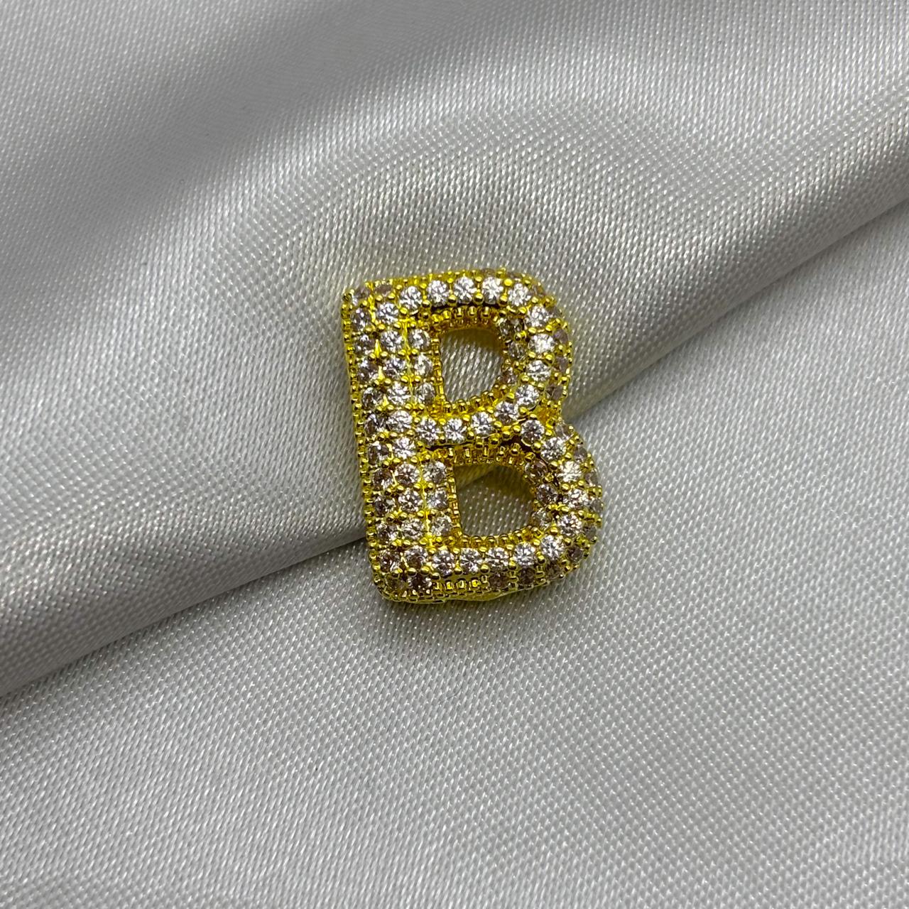 #DOL133 - Dije Letra Inflada Abecedario Con Piedra Zirconia Oro Laminado 18K - LA030/