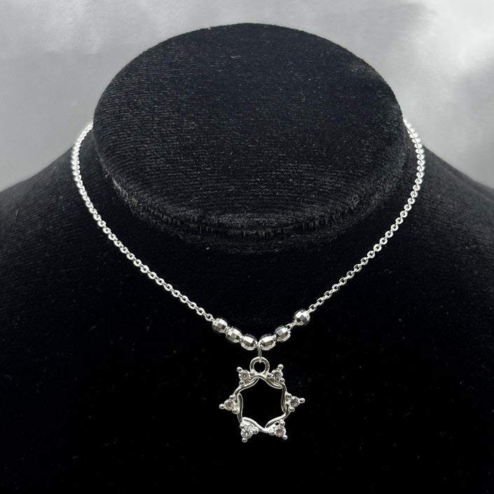 #G150 - Gargantilla Flor/Estrella  Con Piedra De Zirconia Plata - F2.8