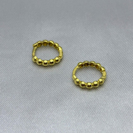 #H10106 - Huggie Bolitas Oro 10K - I04/1.1