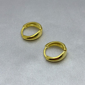 #H10108 - Huggie Liso Oro 10K - I04/1.6