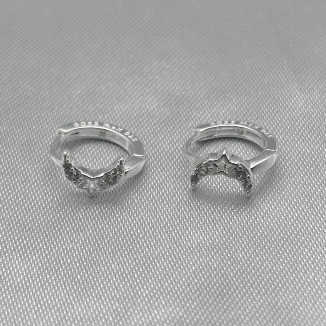 #H122 - Huggies Luna Con Estrella Con Piedra Zirconia Plata - LL1.3