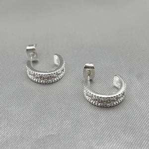 #H175 - Huggie Circular Con Piedra Zirconia Plata - ZC3.2