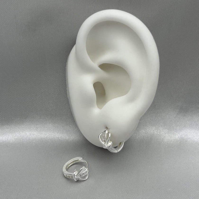 #H186 - Huggie con Zirconia Plata - LL2.1