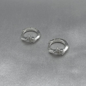 #H190 - Huggie Destellos Con Zirconia Plata - LL1.5