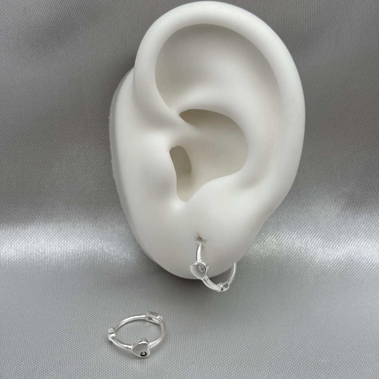 #H192 - Huggie Mini Corazón Con Zirconia Plata - LL1.3