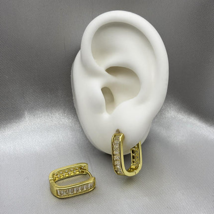#HOL162 - Huggie Cuadrada Con Zirconia Oro Laminado 18K - LA035/