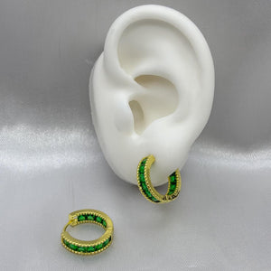 #HOL166 - Huggie Circular Con Piedra Zirconia Oro Laminado 18K - LA035/