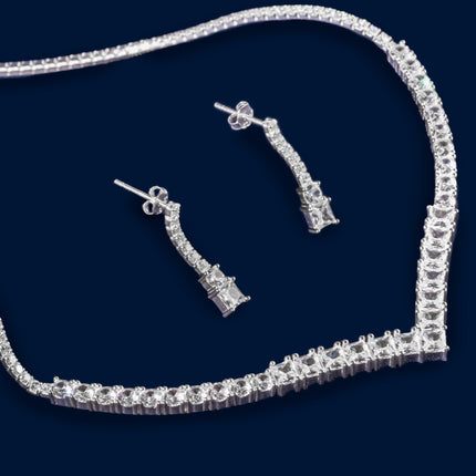 #J104 - Juego De Gargantilla Y Aretes Con Zirconia  Plata - B11/20.8